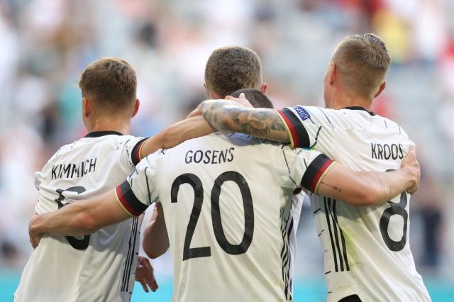 海洋之神线路检测590-从被C罗无视到让他难堪 德国有个“伟大的左后卫”